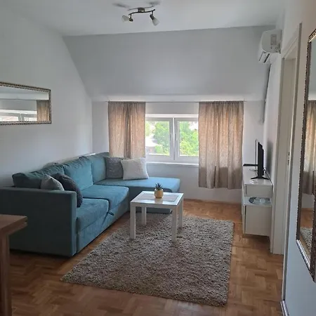 Apartment Adriana *